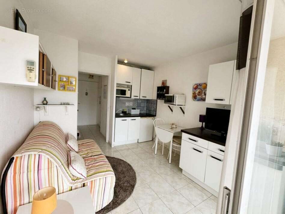 Appartement à MAUGUIO