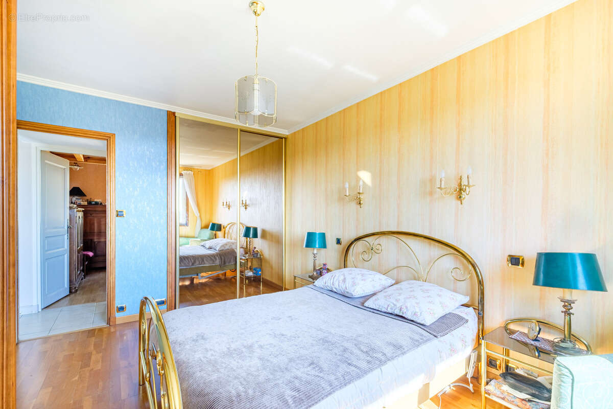 Maison à SAINT-CYR-AU-MONT-D'OR