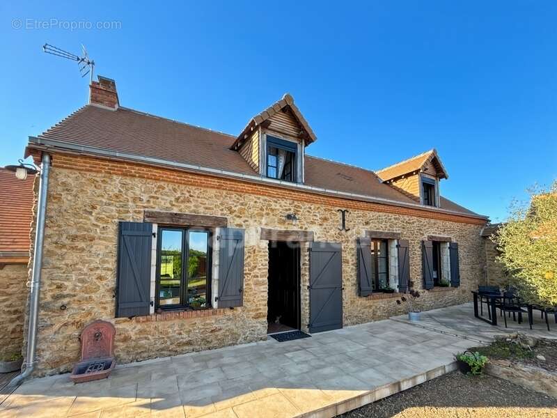 Maison à vendre longère rénovée trois chambres LAVARE (72) - photo 2
