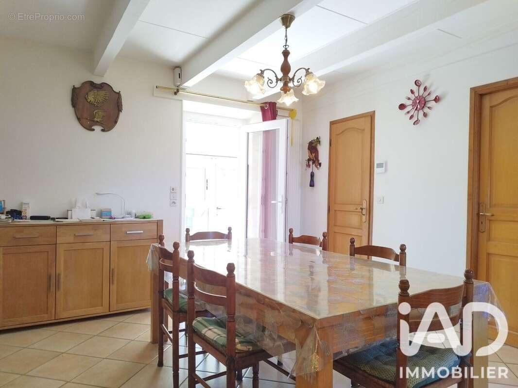 Maison 84 m² à La Cavalerie  - photo 8