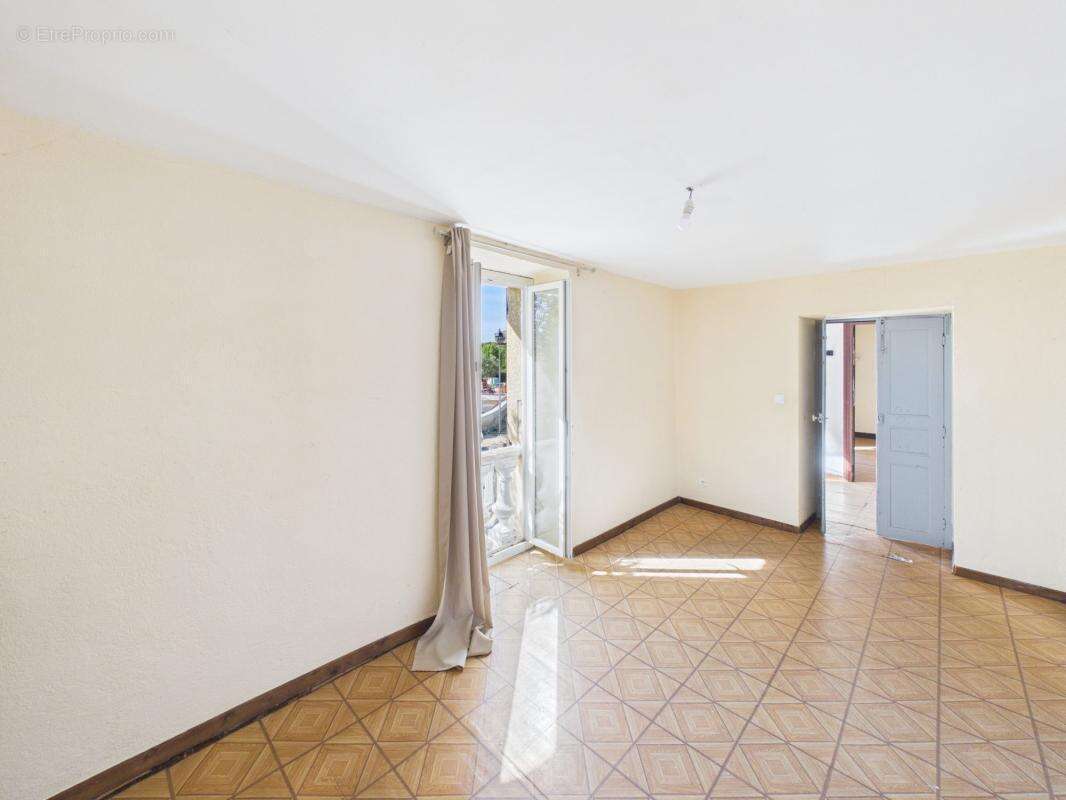Vente maison en pierre avec vue mer - alata - photo 10