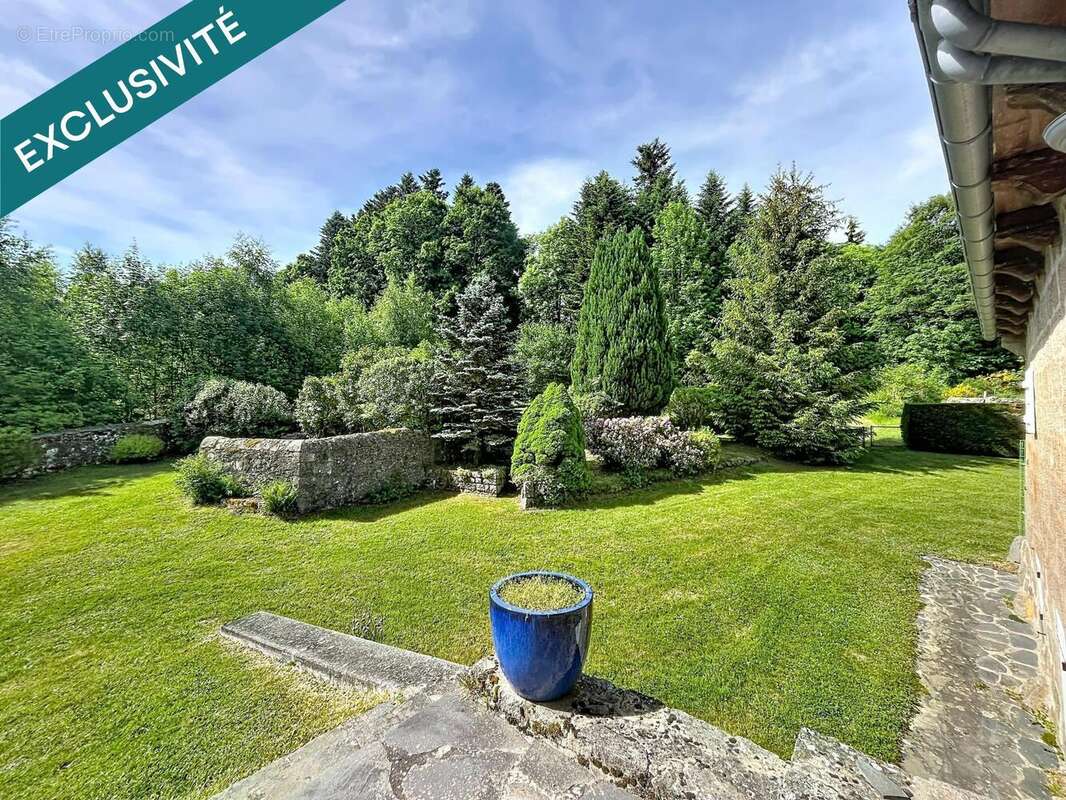 Photo 2 - Maison à SAINT-JEURES