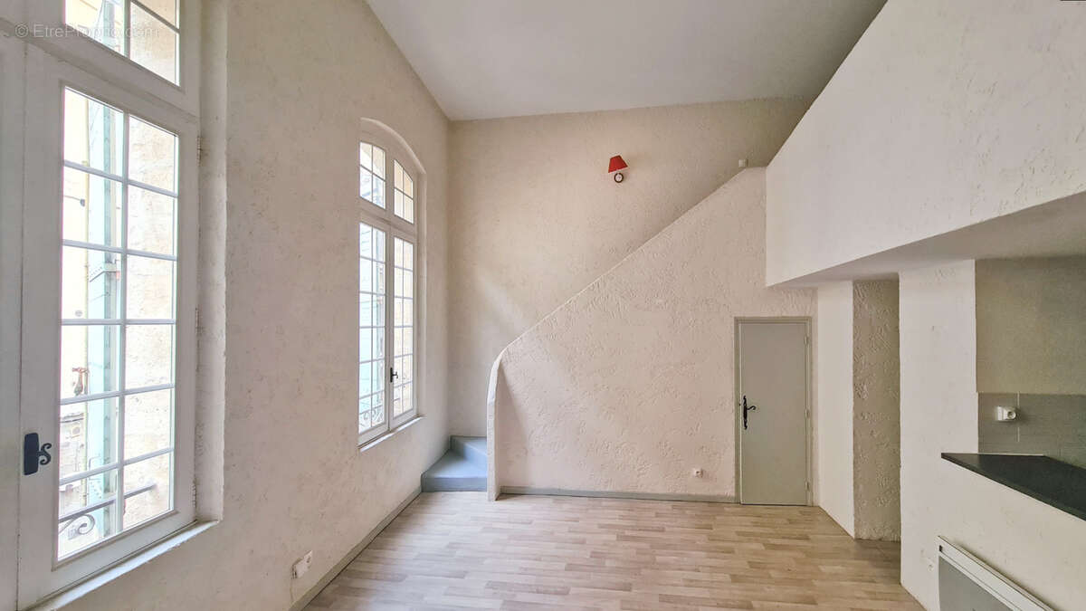 Appartement à UZES
