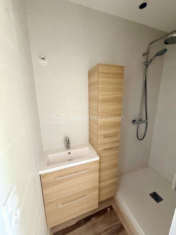 Appartement T2 entièrement rénové - Centre ville - photo 4