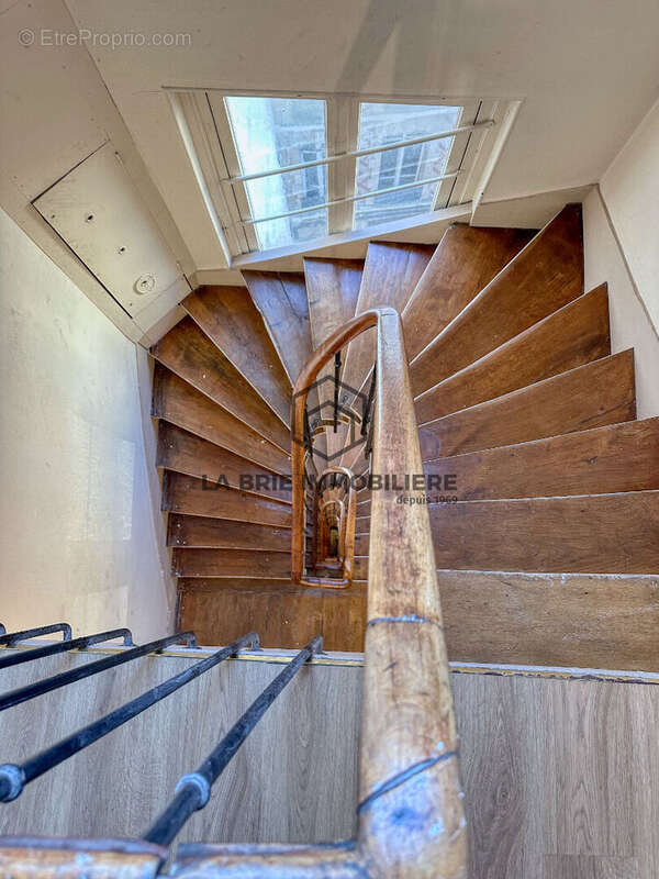 Appartement à PARIS-8E