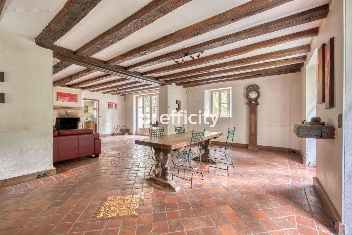 Maison à COULOMMIERS