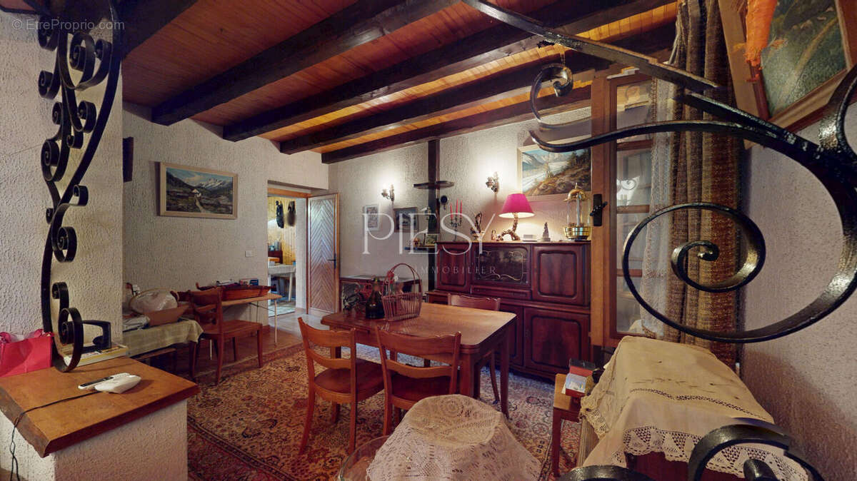 Maison à CHAUMONT