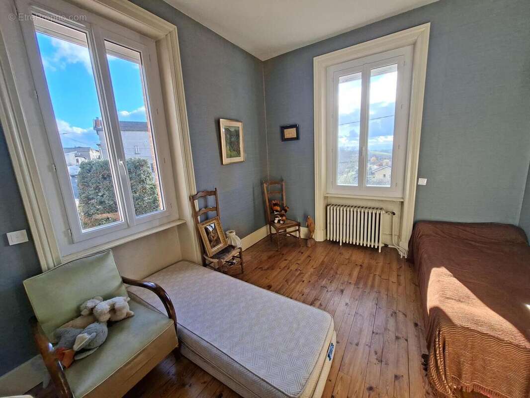 Photo 3 - Maison à PANISSIERES