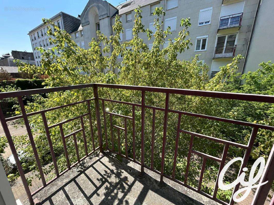 Appartement T1 NANTES Champ de Mars - 23.85 m2  104 000 Euros - photo 6