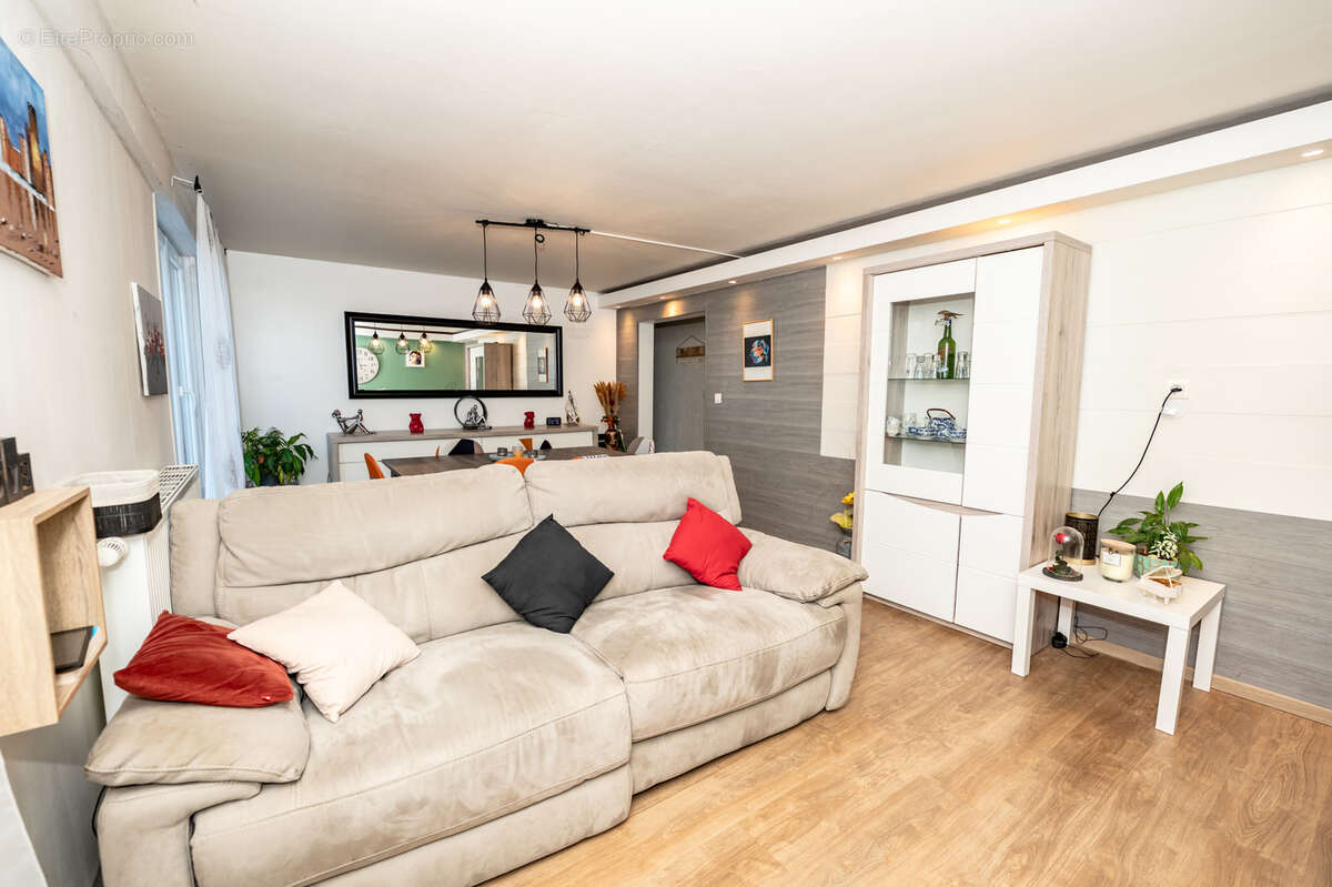 Appartement à GRANGES-NARBOZ