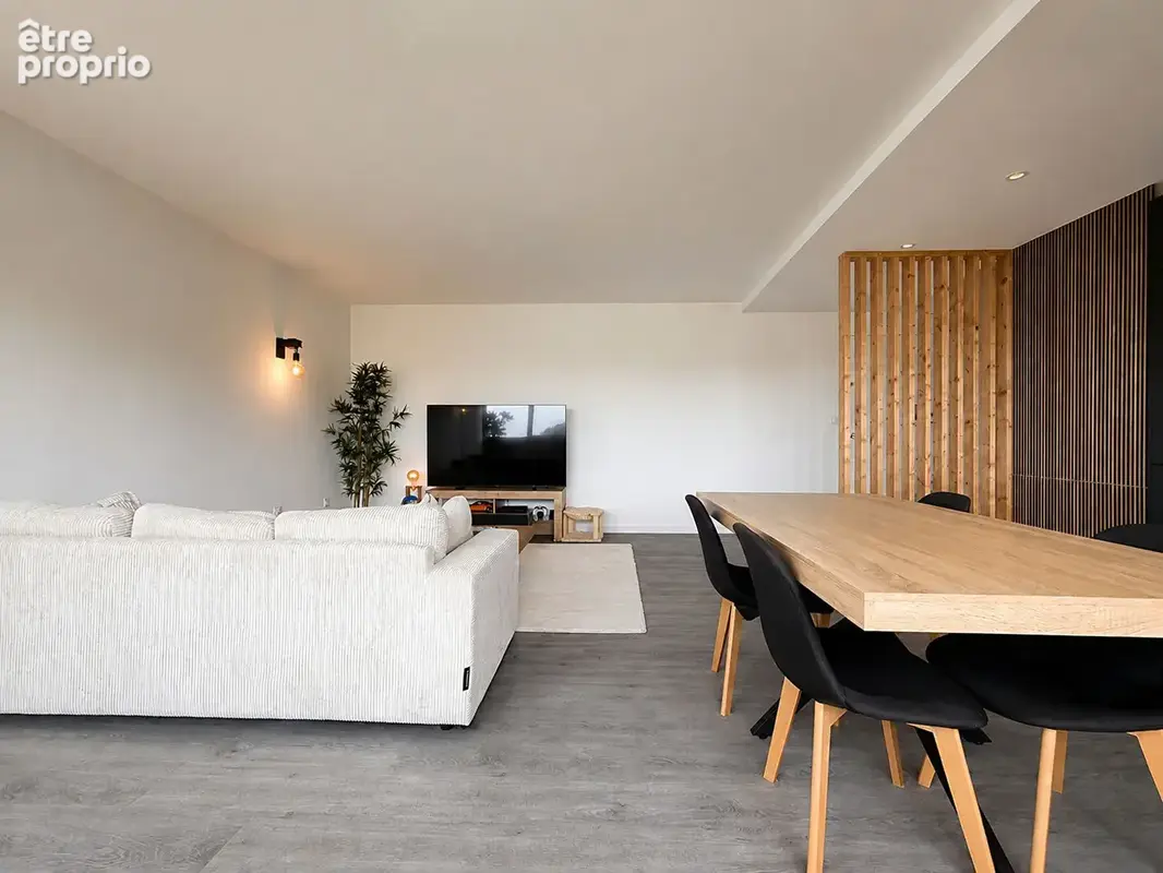 PROCHE COMMERCES - Bel appartement rénové de 70 m² - photo 3
