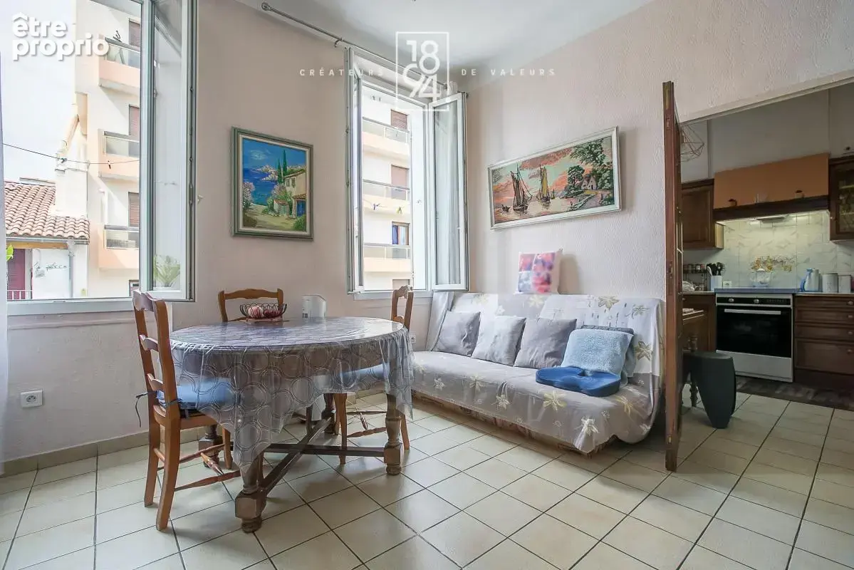 T2 40 m² – Baille / Conception – Dernier étage, faibles charges - photo 2