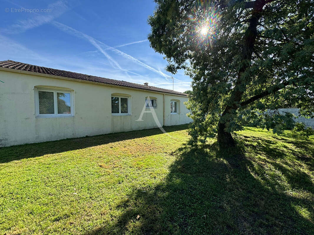 Maison à SAINT-MAIXENT-SUR-VIE