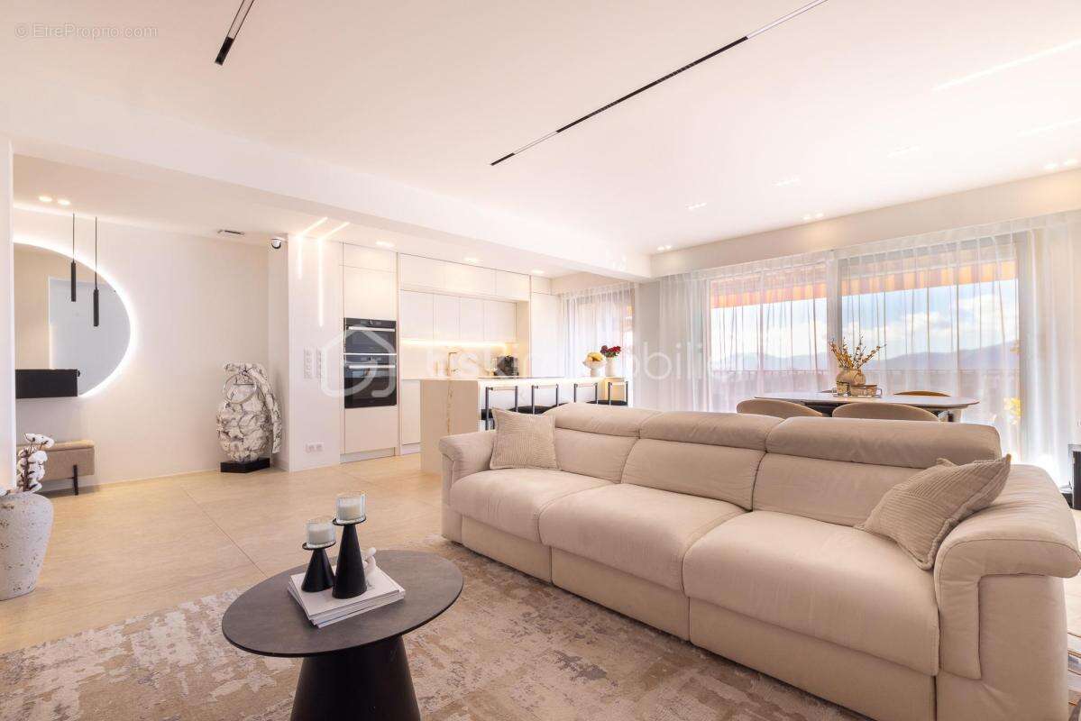 Appartement à LE CANNET