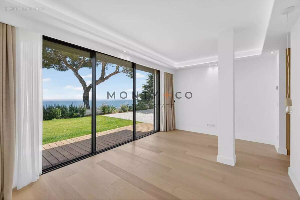 Maison à ROQUEBRUNE-CAP-MARTIN