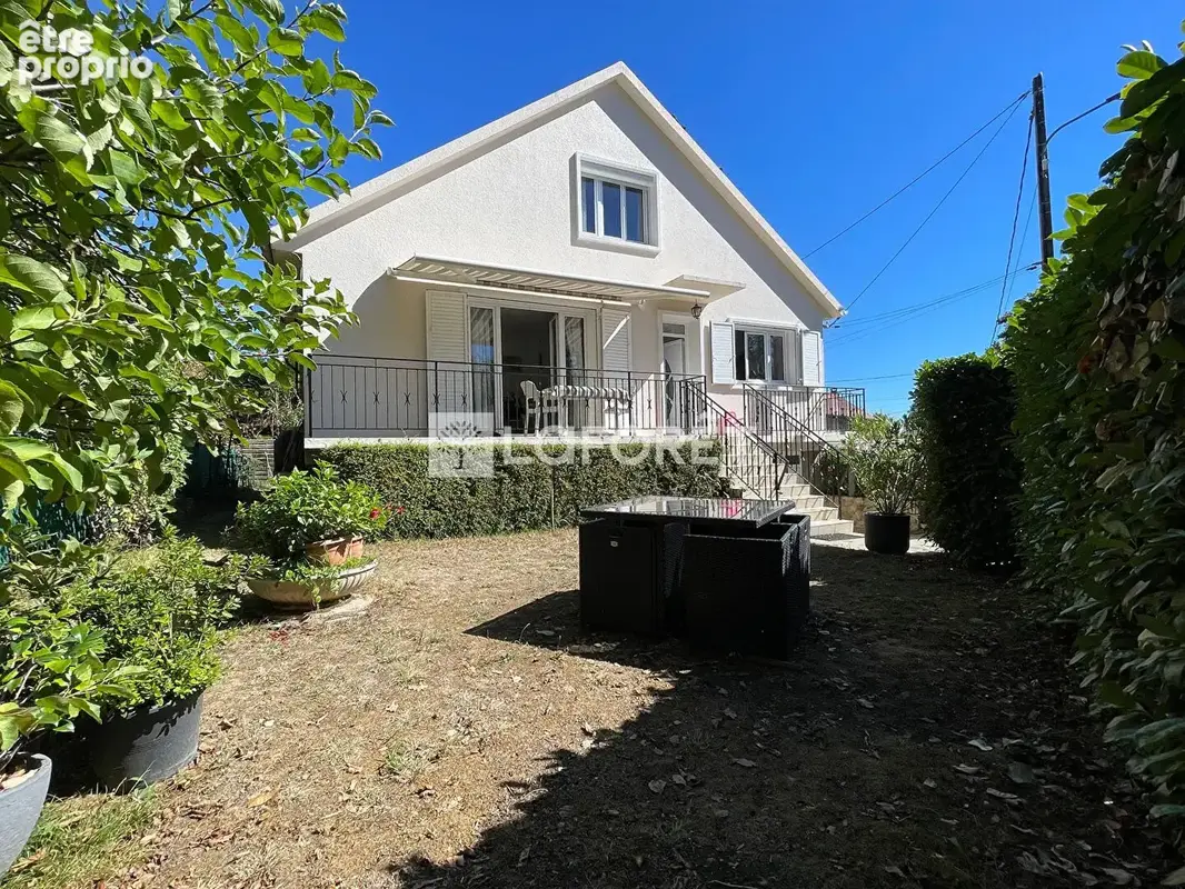 Maison à VILLECRESNES