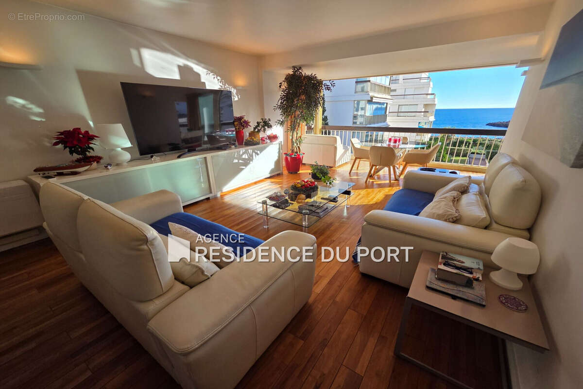 Appartement à MANDELIEU-LA-NAPOULE