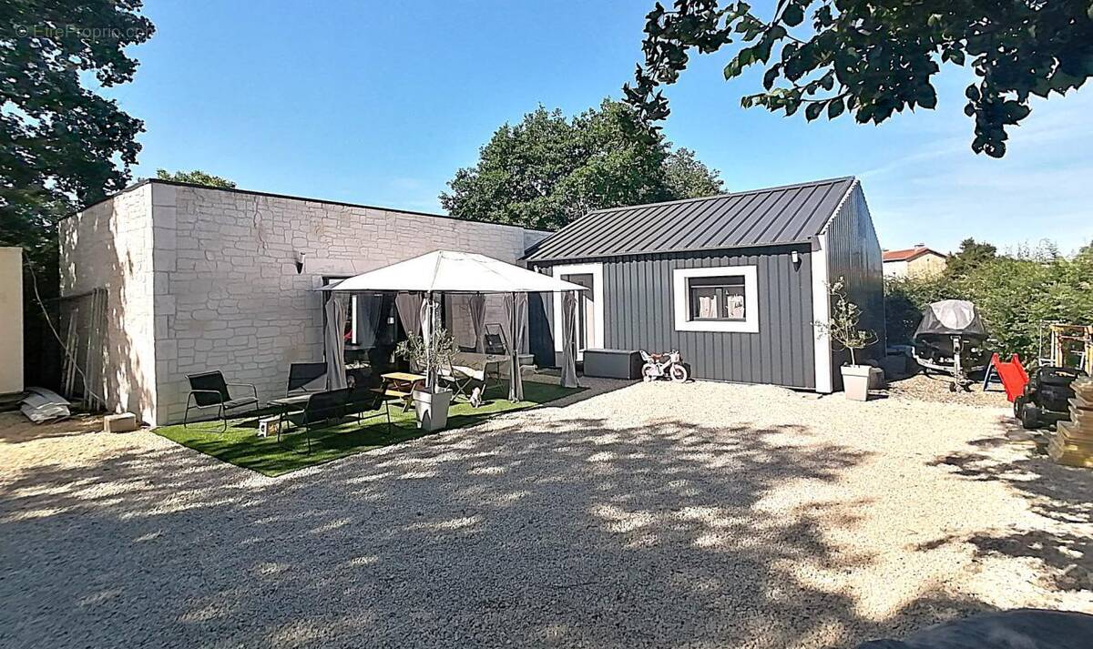 Maison à BERUGES