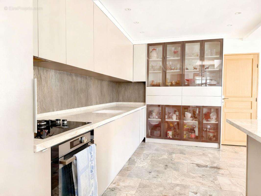 Appartement à VALLAURIS