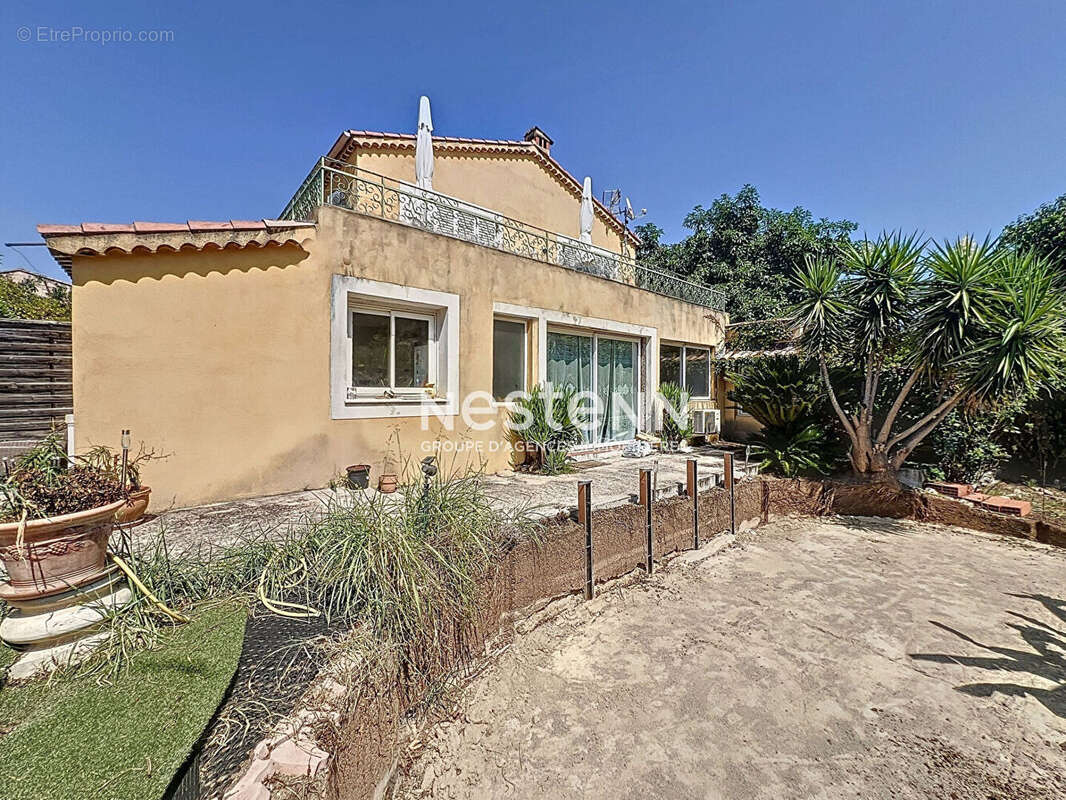 VALLAURIS - Maison - 230m² - Terrain 525m² - Projet promoteur - Hauteur autorisé - Proche commodités - photo 3