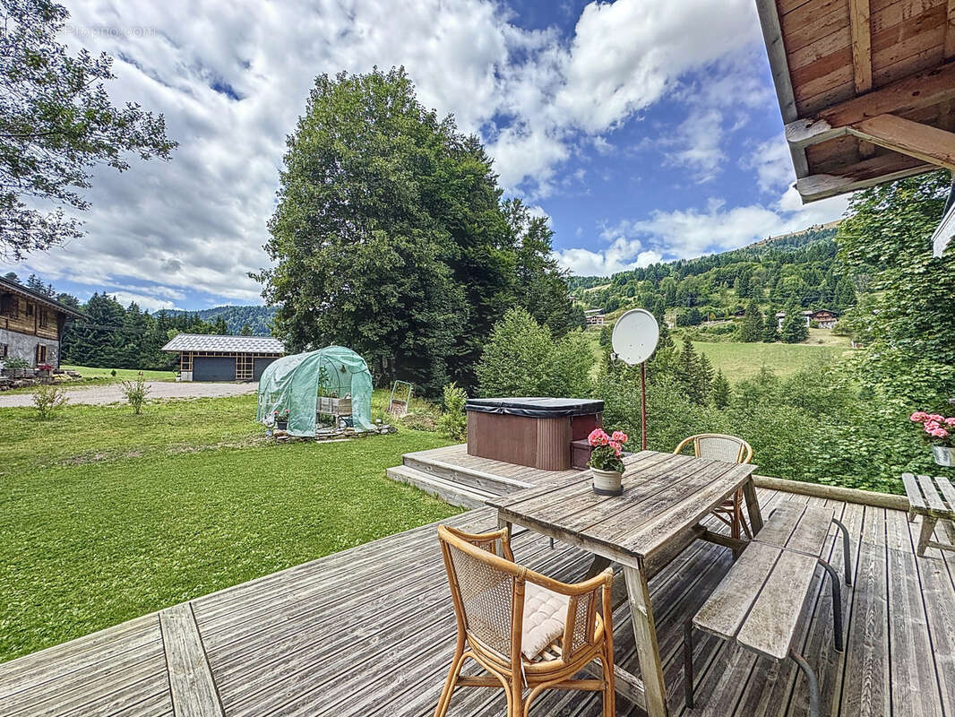 Les Gets - Chalet de 202 m2 - Environnement préservé et lumineux - photo 4