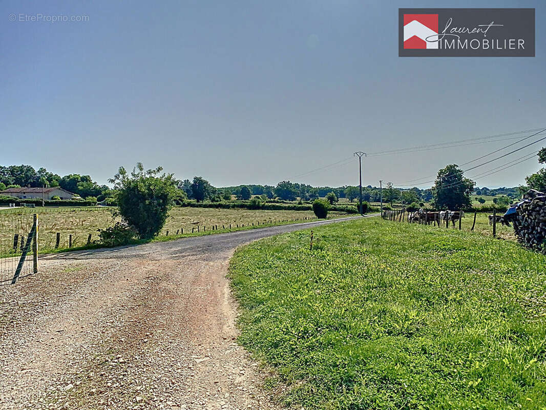 Maison à PONT-DE-VAUX