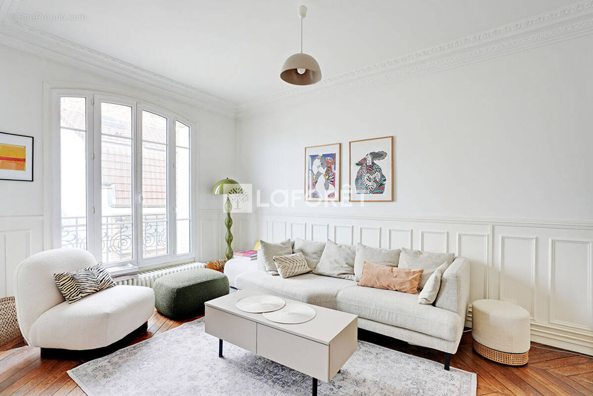Appartement à PARIS-15E