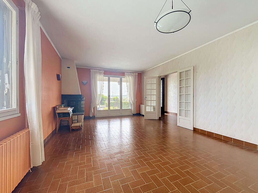 Maison vue dégagée - Village avec école et commodités - photo 5