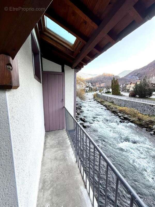   - Appartement à AX-LES-THERMES