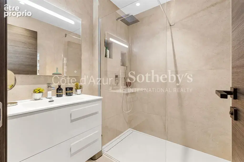 Nice Coulée Verte, Grand Hôtel : appartement 4 pièces rénové avec terrasse - photo 19