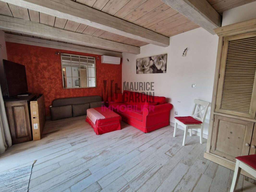 Maison à CHATEAUNEUF-DE-GADAGNE