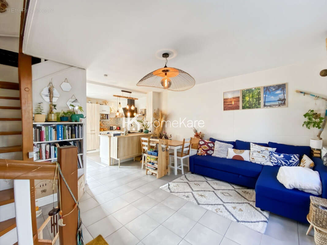 Maison à VILLENAVE-D&#039;ORNON