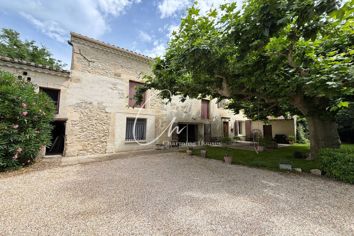 Maison à CHATEAURENARD