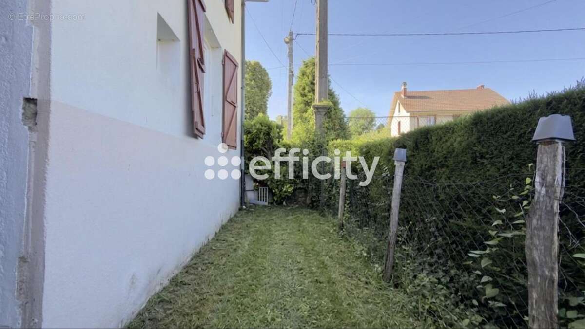 Appartement à ENTRE-DEUX-GUIERS