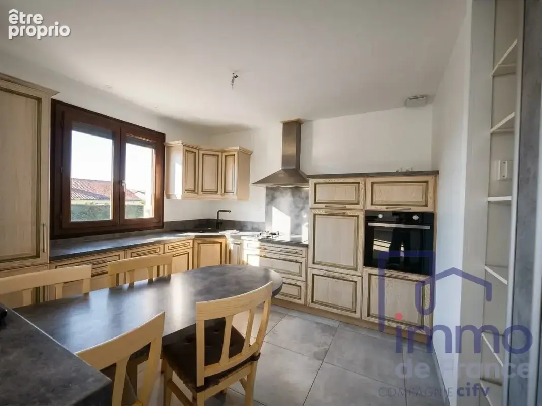 Maison 6 pièces 133 m² à vendre à Veauchette (42340) - photo 7