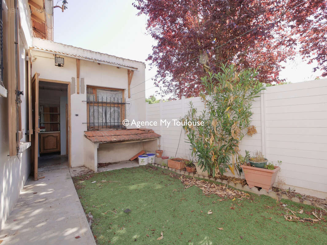 Toulouse, Fontaine Lestang, Maison T3 de plain pied avec garage et cours - photo 17
