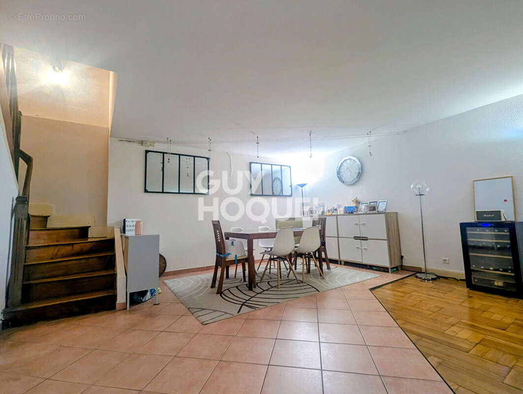 Maison à PONT-DU-CHATEAU