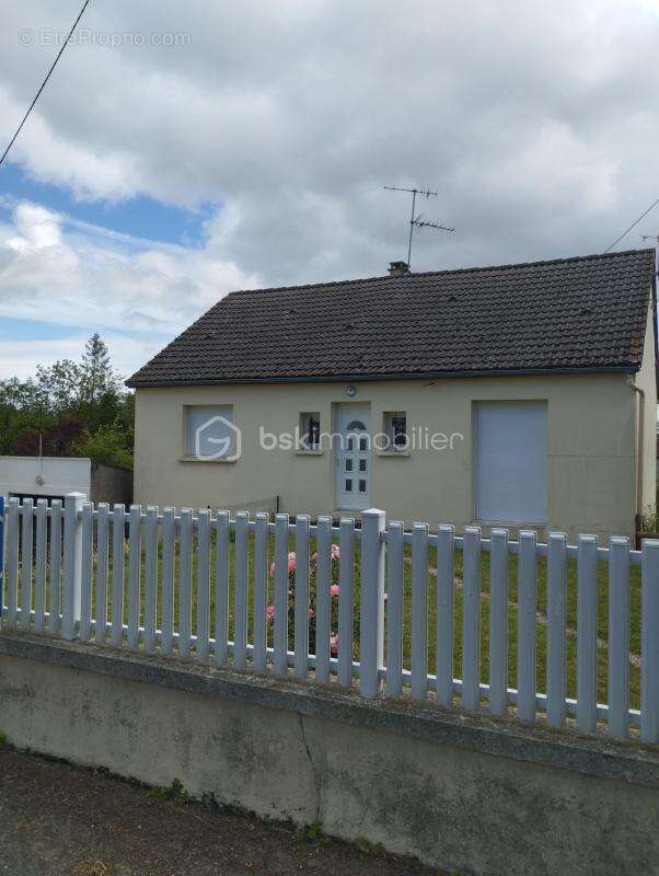 Maison de plain-pied en ville - photo 6