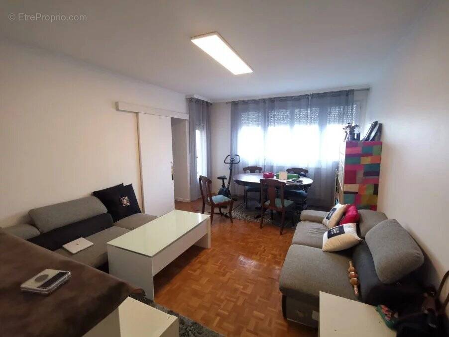 Appartement à VITRY-SUR-SEINE