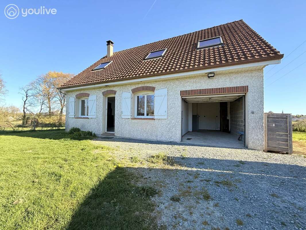 Maison à YVECRIQUE