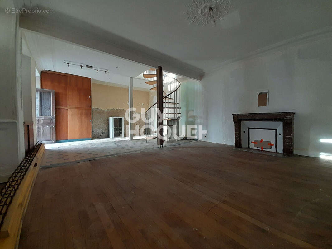 Maison à SAINT-JEAN-DE-DAYE