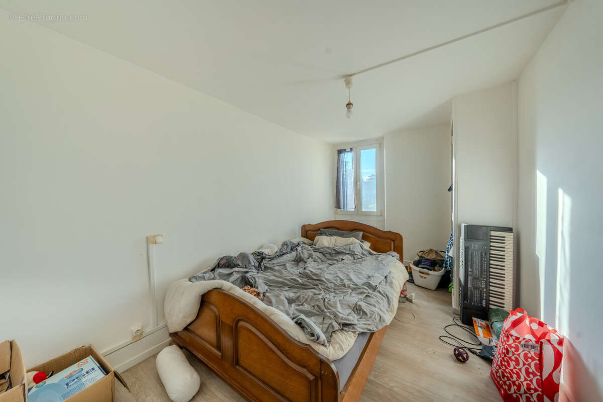 Appartement à COLLONGES-SOUS-SALEVE