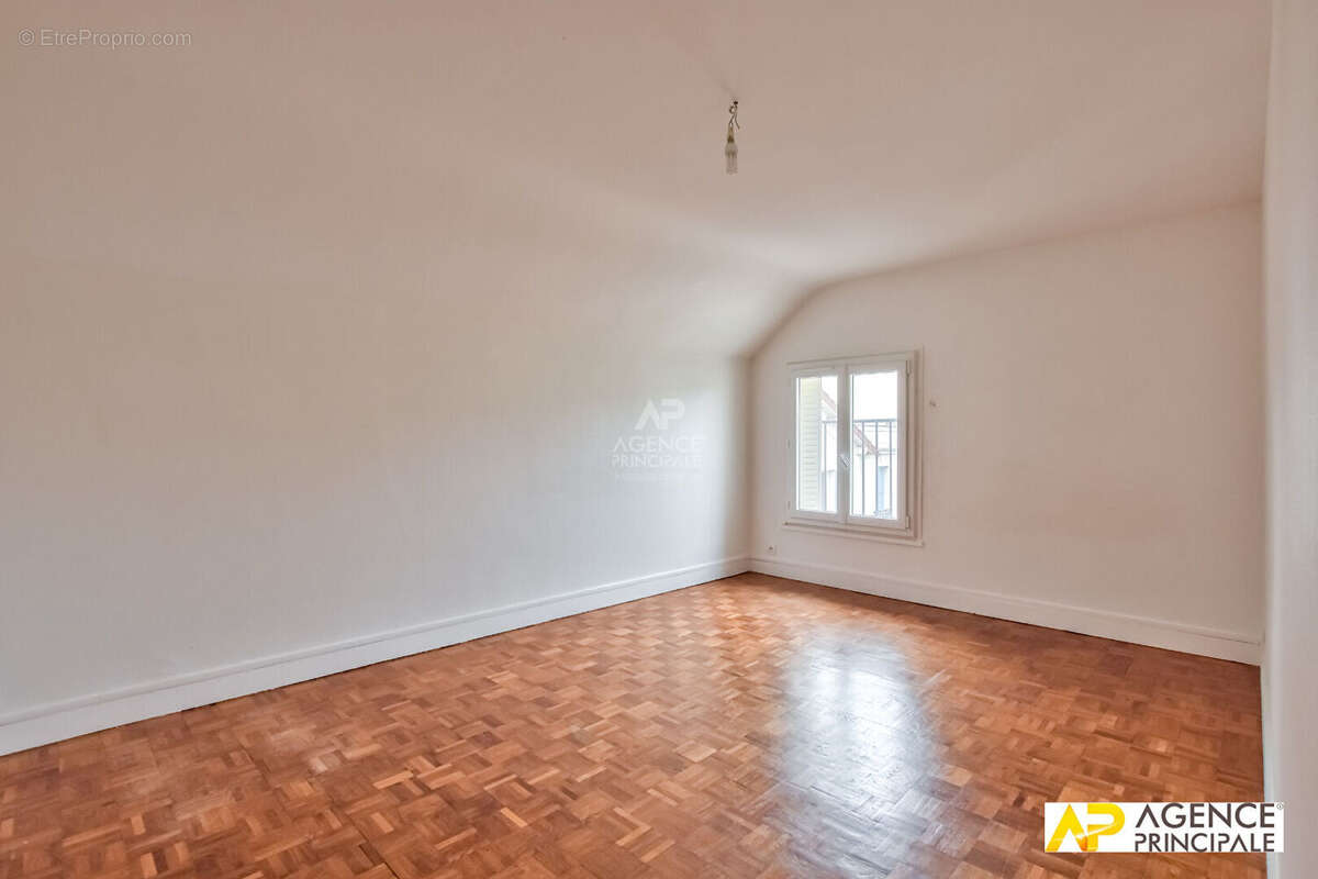 Appartement à MAISONS-LAFFITTE