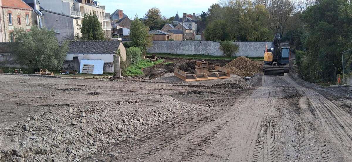 Appartement à SAINT-ETIENNE-DE-MONTLUC