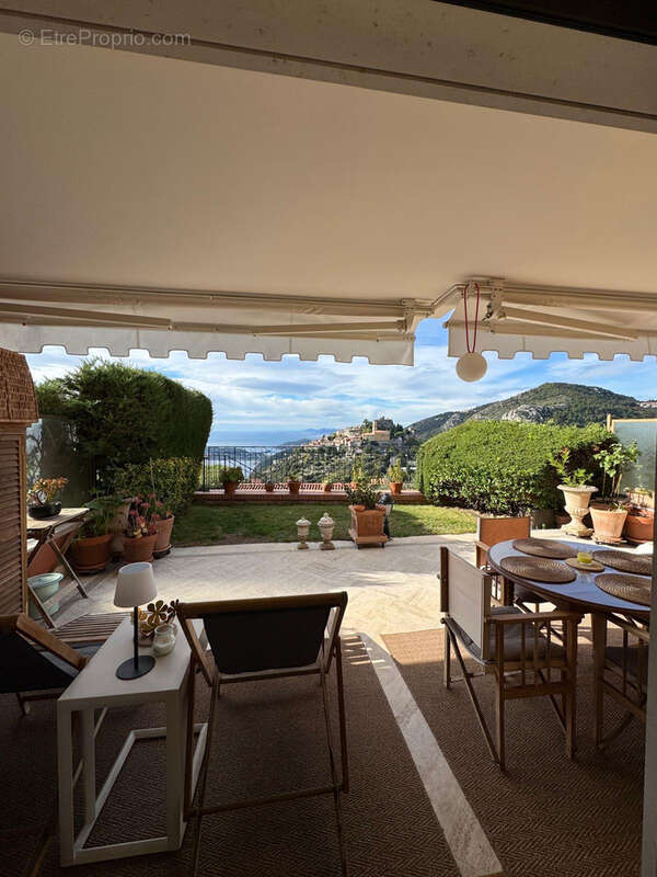 Appartement à EZE