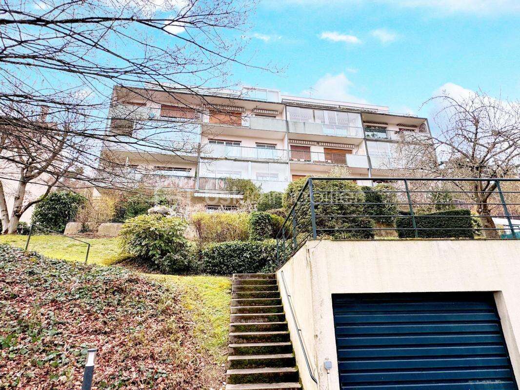 Appartement à LE PLESSIS-ROBINSON