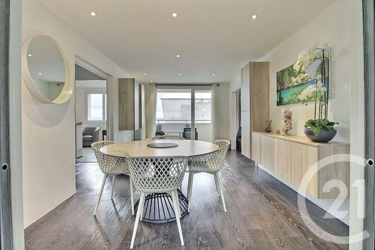 Appartement à EVIAN-LES-BAINS
