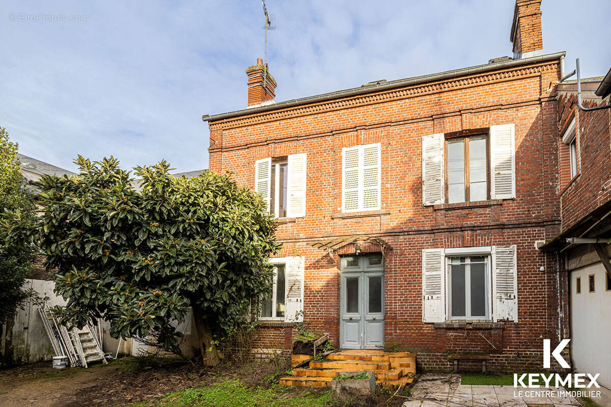 Maison à MERU