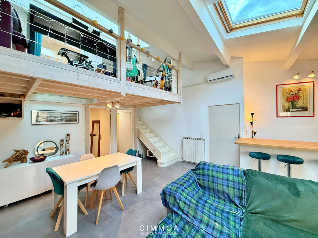 Maison à POUSSAN