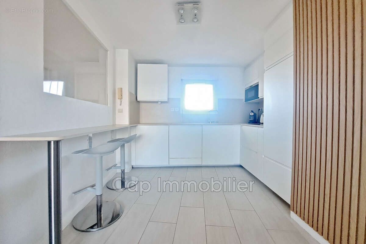 Appartement 67 m² à Agde  - photo 4